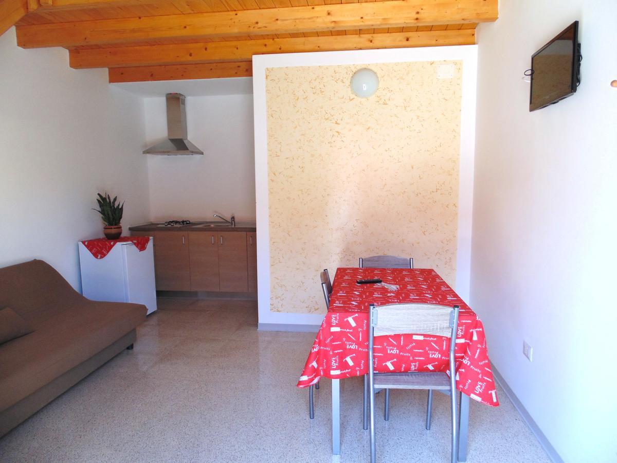 Raffaela Casa Vacanze Aradeo Esterno foto